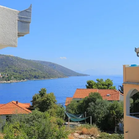 Apartments By The Sea Businci, Ciovo - 9450 * Trogir