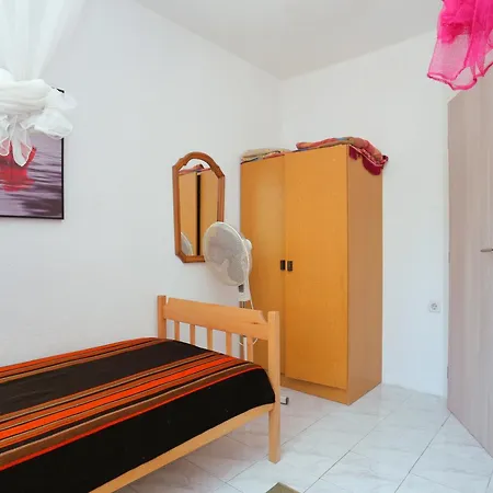 Apartment Apartments By The Sea Businci, Ciovo - 9450 Trogir