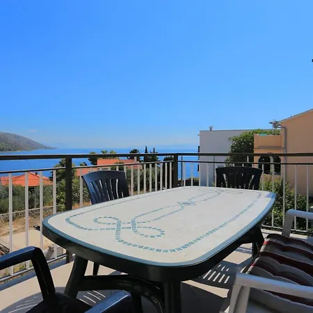 Apartment Apartments By The Sea Businci, Ciovo - 9450